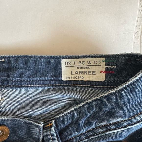 Diesel Larkee Button Fly Distressed Jeans 008RQ Men’s Size 29x30 Pre-owned - Picture 2 of 7